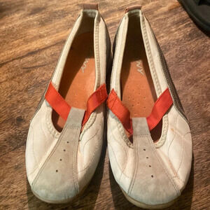 DKNY orange funky style sneaker size 8